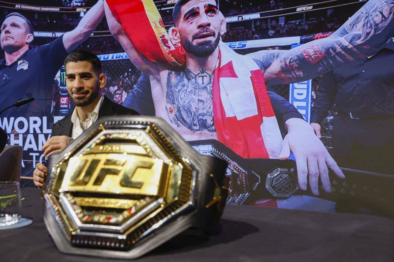 Ilia Topuria, campeón del mundo de UFC, ofrece una rueda de prensa en Madrid