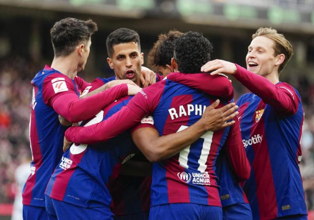 Los jugadores del Barça celebran uno de los goles ante el Getafe.