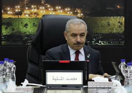 Mohamad Shtayé, durante un consejo de ministros de la Autoridad Palestina.