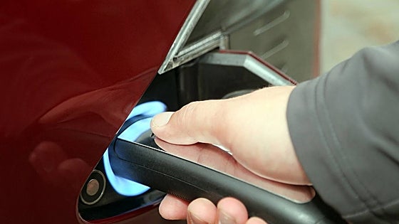 La movilidad eléctrica se frena en febrero y cae un 2,8%, con los turismos 100% eléctricos al alza