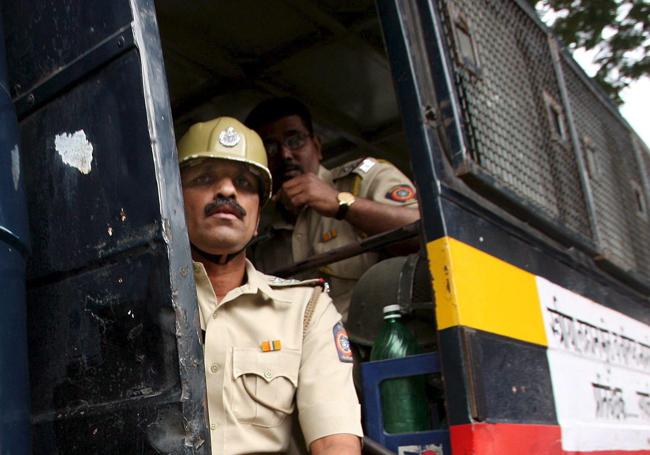 Varios agentes de la Policía de la India.