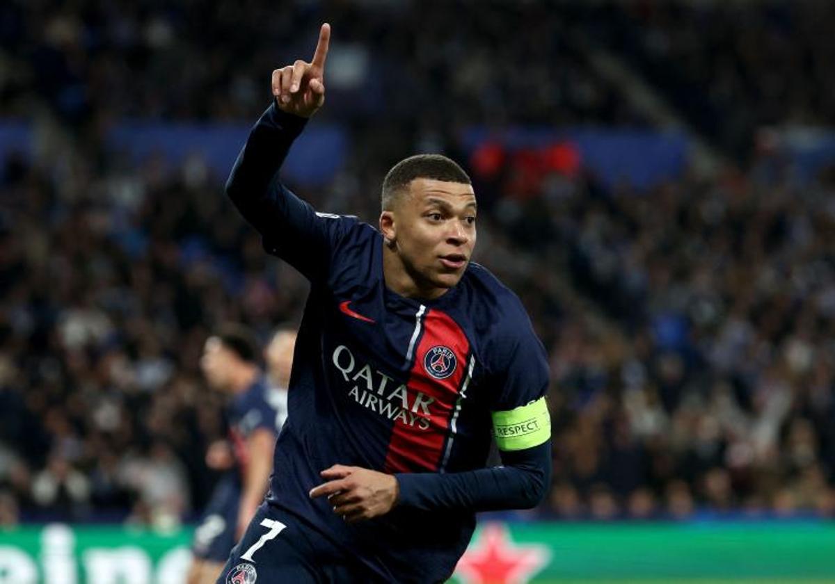 Kylian Mbappé celebra su segundo gol en Anoeta.