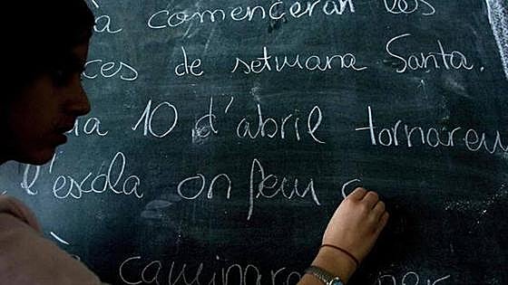 Un alumno expulsado propina una paliza a una profesora en un instituto de Valencia