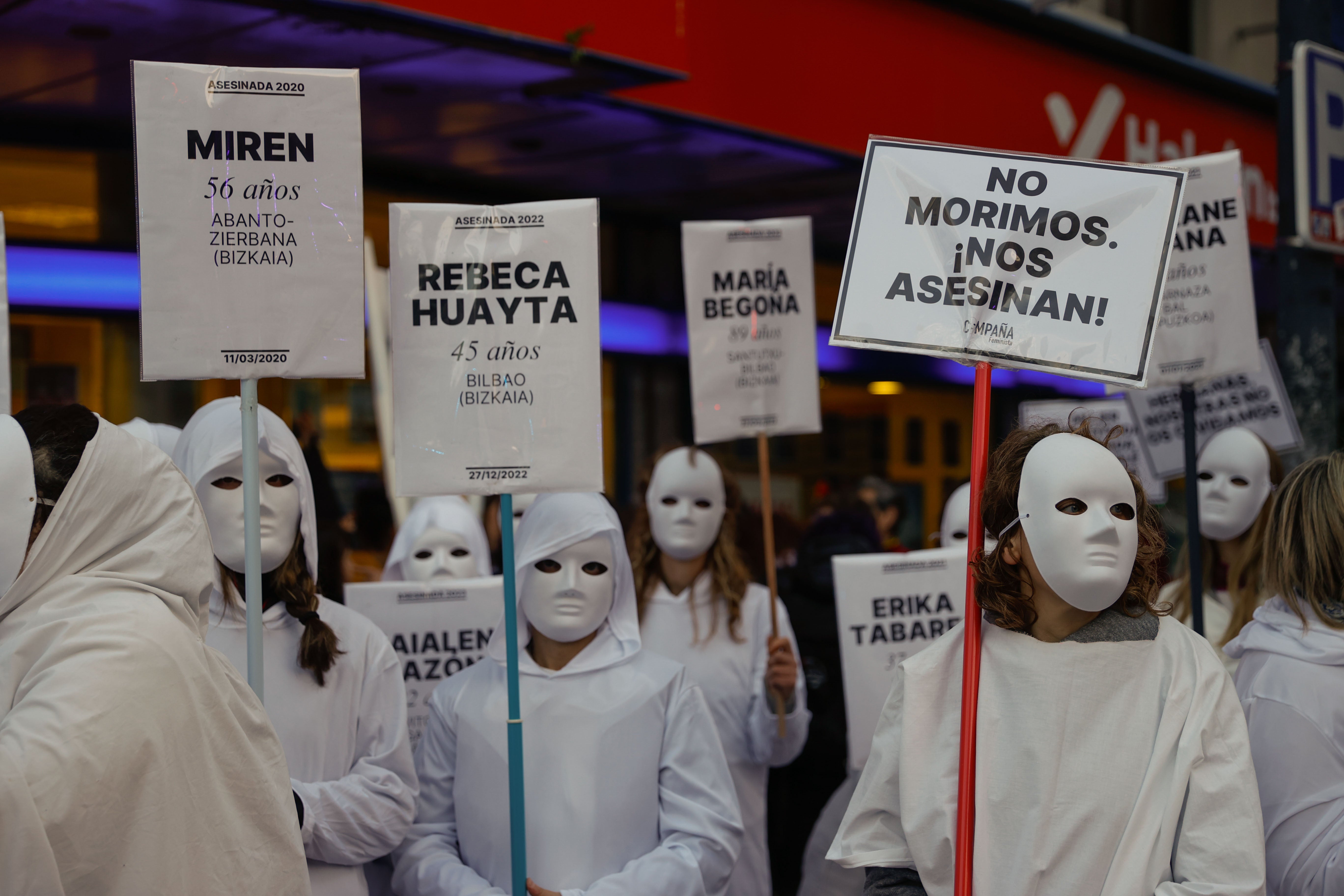 Pancartas de protesta contra la violencia de género