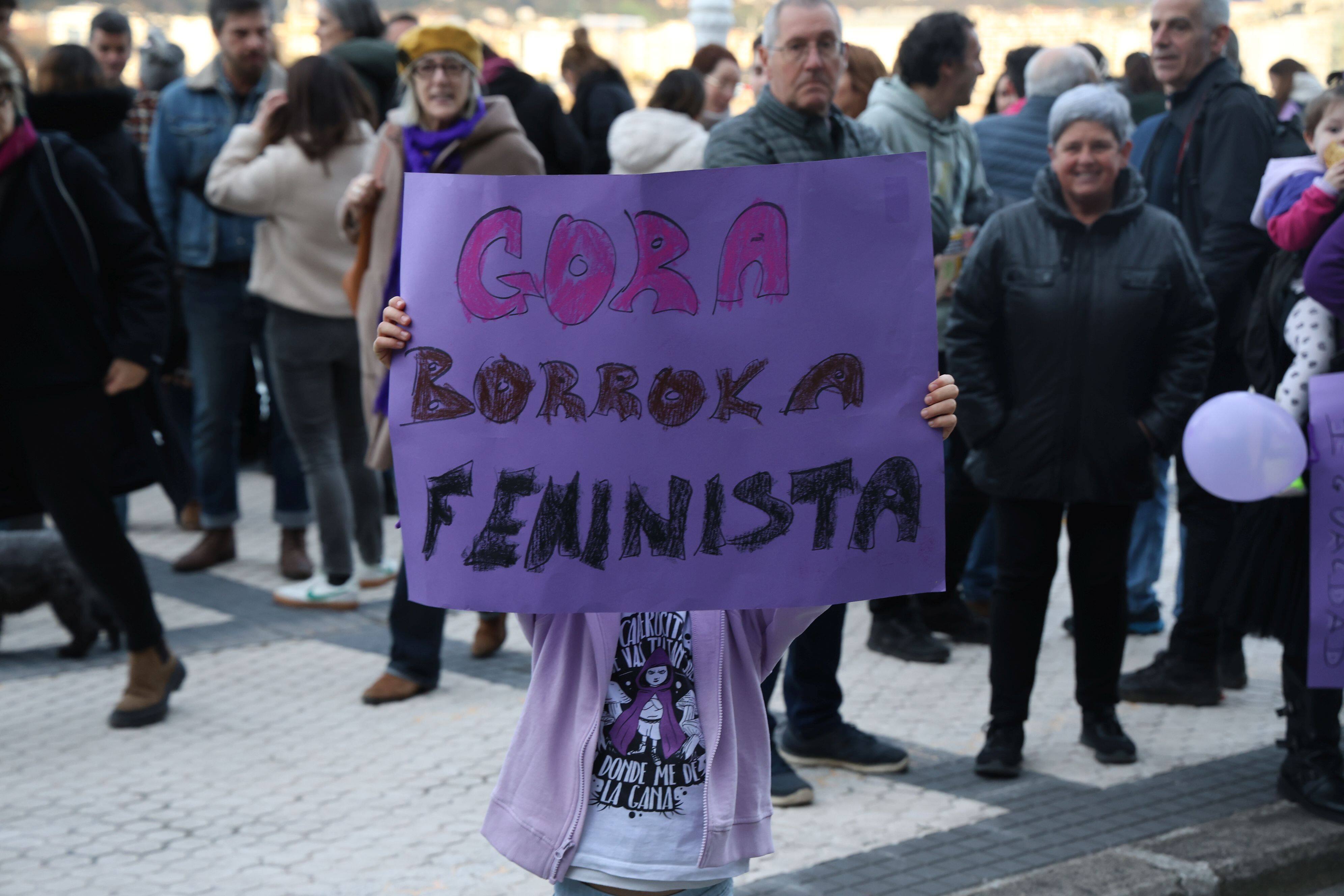 Una niña durante la manifestación celebrada en San Sebastián