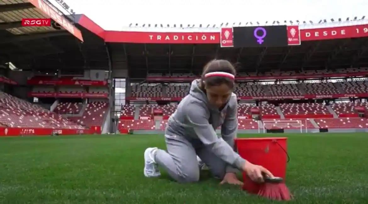 Una de las polémicas imágenes que muestra el vídeo de la campaña del Sporting con motivo del 8M.