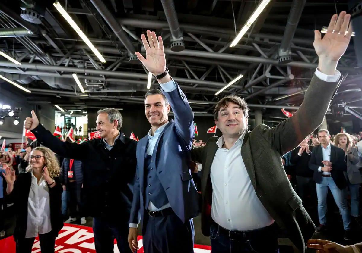 José Luis Rodríguez Zapatero, Pedro Sánchez y Eneko Andueza, en el acto celebrado hoy en Bilbao.