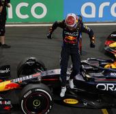 Verstappen somete la carrera y Alonso firma un quinto óptimo