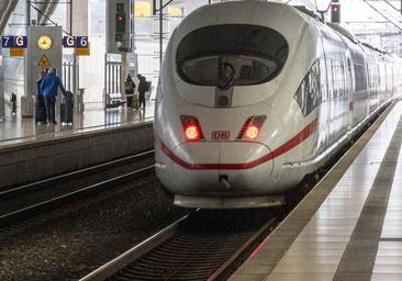 Una nueva huelga paraliza aviones y trenes en Alemania y deja en tierra a más de 120.000 viajeros