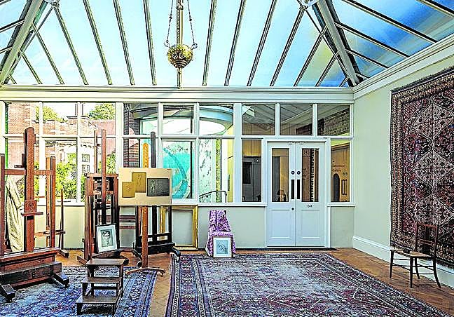 La casa del artista en el exquisito barrio de Kensington de la capital británica.