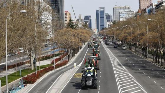 Manifestación agraria en las calles de Madrid.
