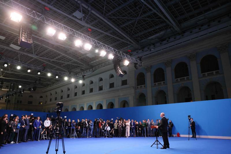 El presidente ruso comparece ante los medios esta madrugada pasada en Moscú.