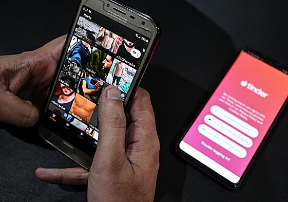 Francia juzga al 'violador de Tinder', un fotógrafo de moda que cazaba a sus víctimas en las redes sociales