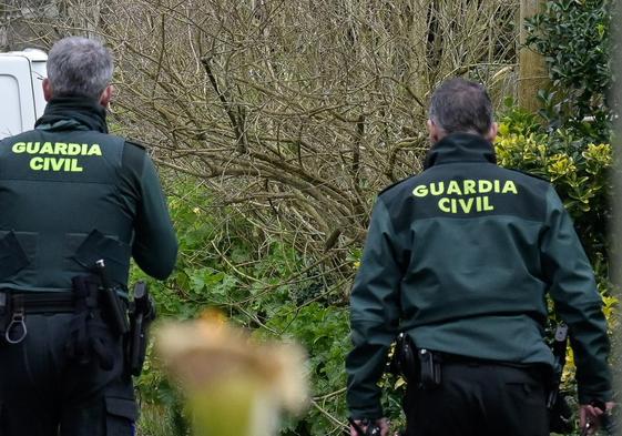 Varios agentes de la Guardia Civil