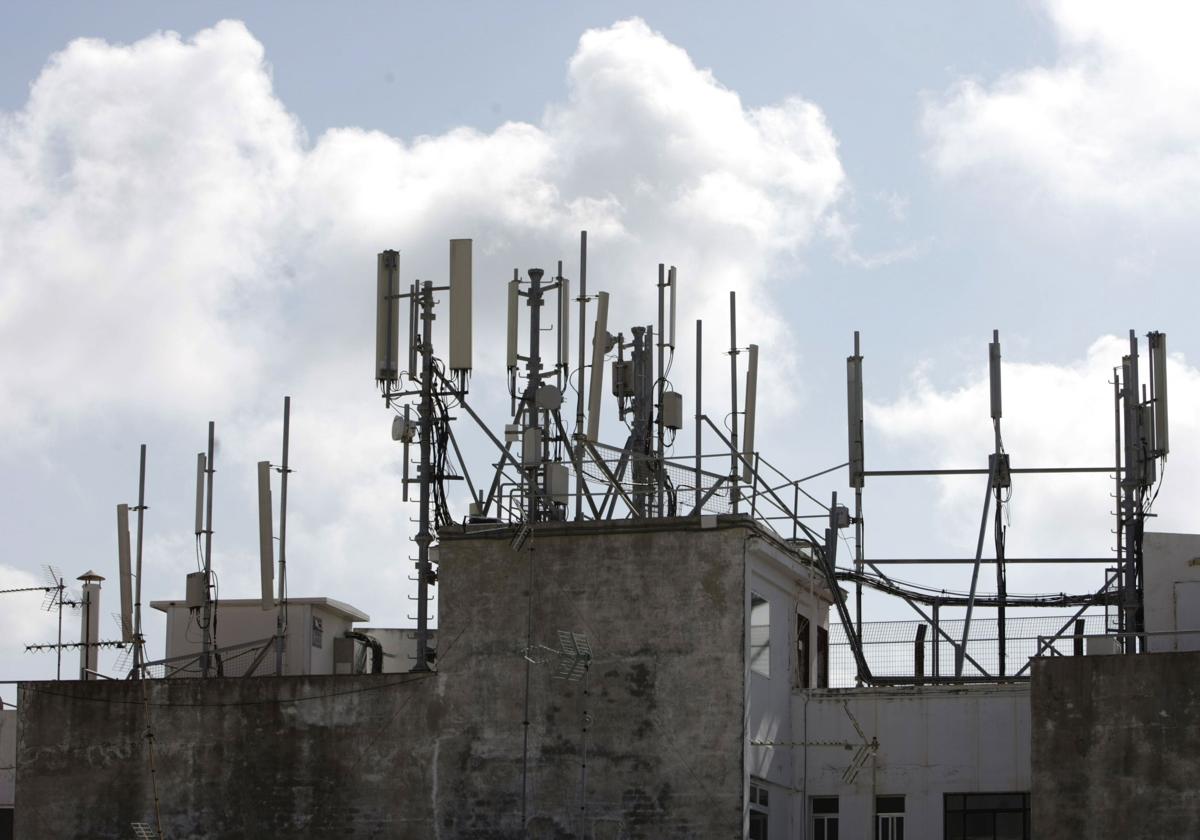 Los mitos sobre las radiofrecuencias de las antenas de móviles