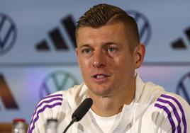 Toni Kroos, durante su comparecencia de este martes con la selección alemana.