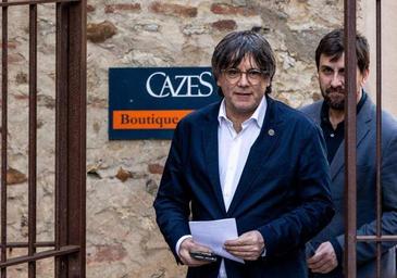 Puigdemont juega con el enigma de su candidatura a las catalanas