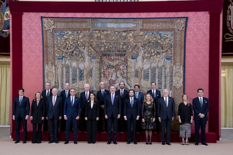 Foto de familia durante la Asamblea anual de la Diputación de la Grandeza y Títulos del Reino