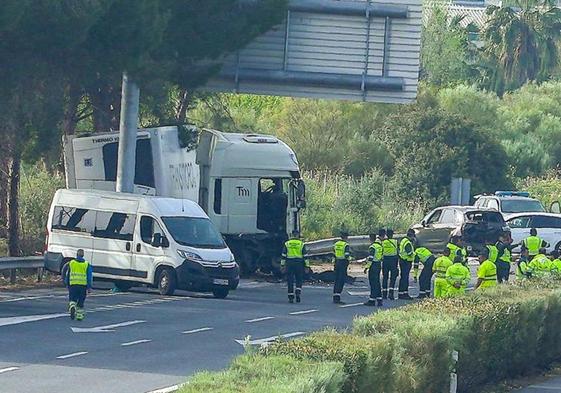 El caminón que atropelló mortalmente a seis personas.