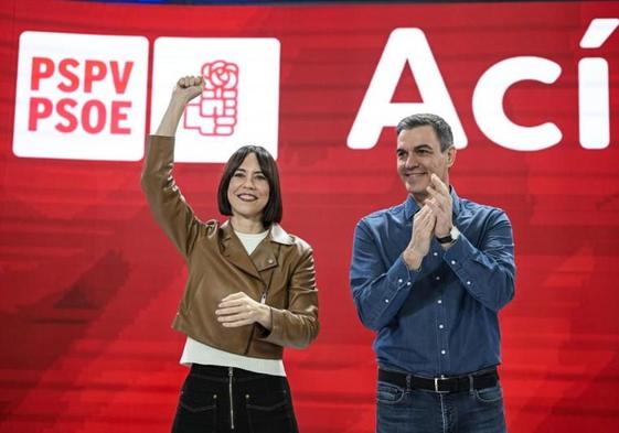 La líder del PSPV y ministra de Ciencia, Diana Morant, y el presidente del Gobierno, Pedro Sánchez.