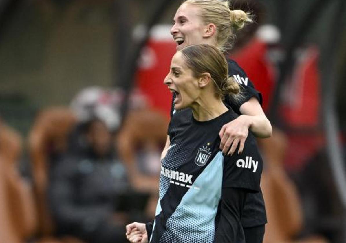 Esther celebra el gol 3.000 de la NWSL