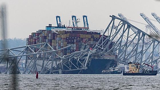 Del capitán desmayado por la vacuna del covid al inicio de la tercera guerra mundial, las disparatadas teorías del accidente de Baltimore