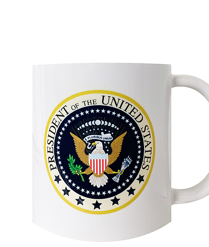 Imagen secundaria 2 - Artículo a la venta del Air Force One: caja de lujo, toalla y tasa.