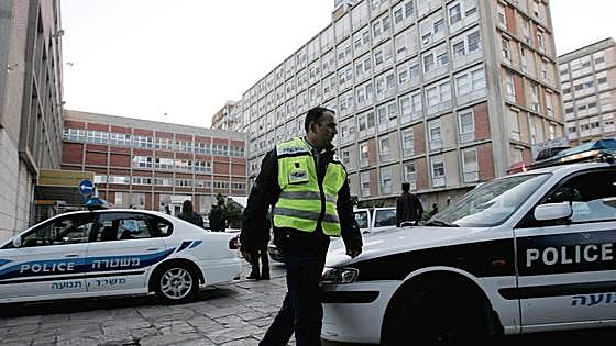 Tres heridos graves en un centro comercial de Israel tras ser apuñalados por un «terrorista»