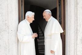 El Papa, en un nuevo libro: «Benedicto XVI me dio libertad y nunca se entrometió»