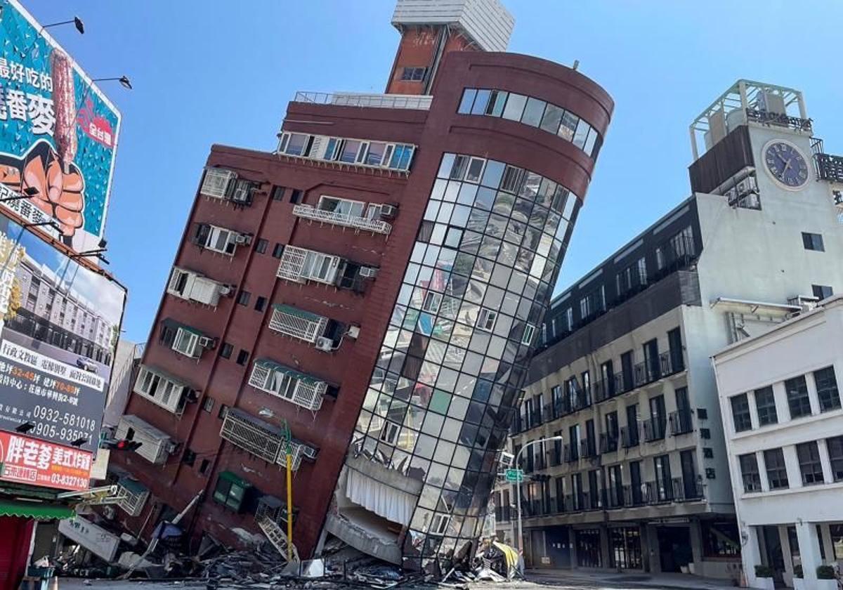 El peor terremoto de Taiwán en 25 años se cobra la vida de 9 personas y causa más de un millar de heridos