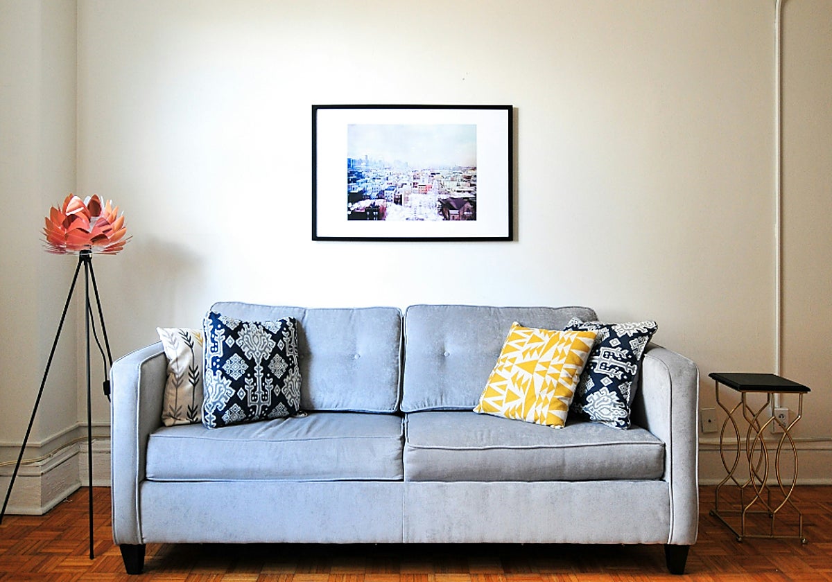 Mejor producto para limpiar la tapicería de sofá