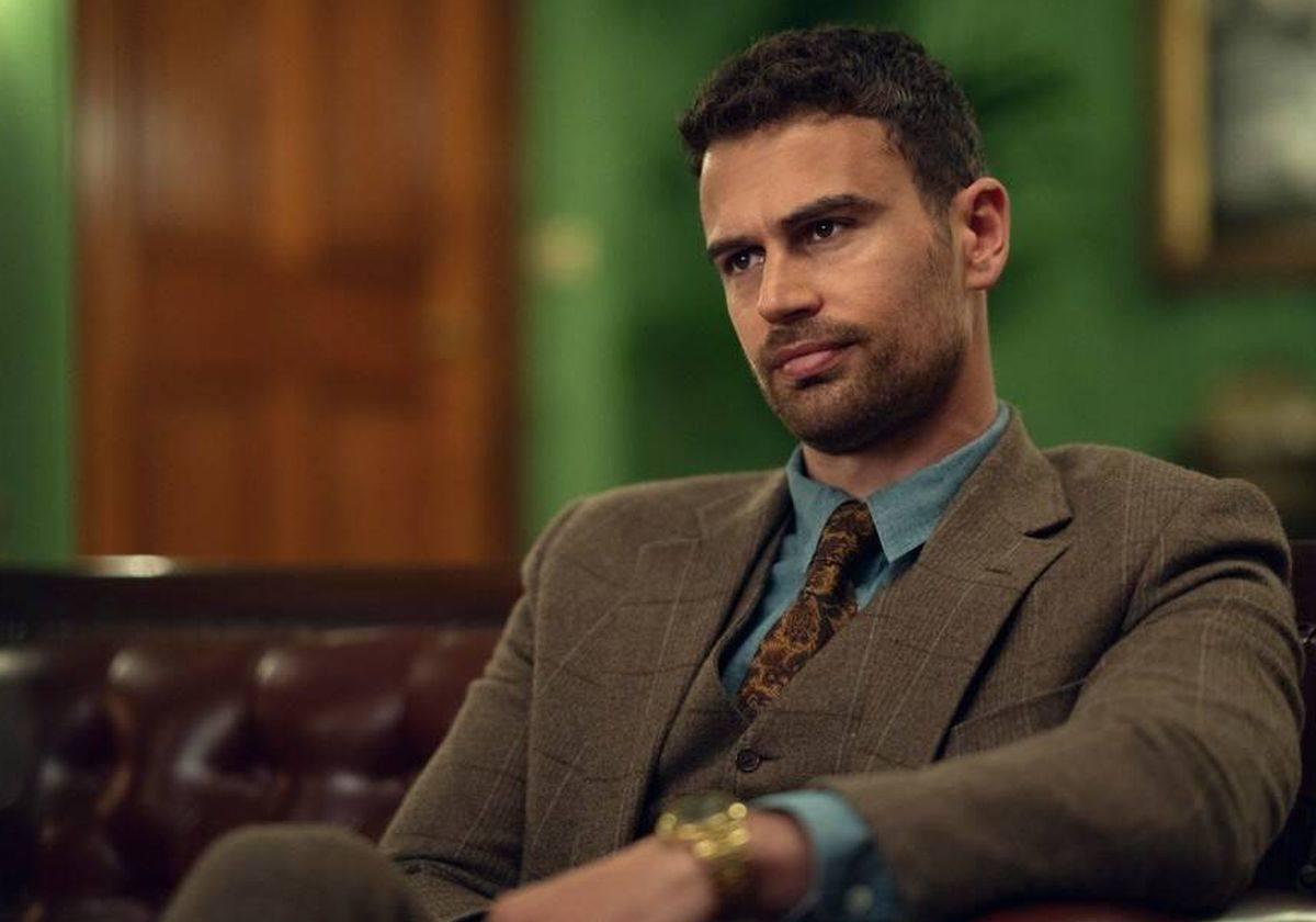 Theo James en 'The Gentlemen'.