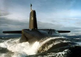 Un submarino nuclear de la clase Vanguard durante unos ejercicios en la base naval de Clyde, en Escocia