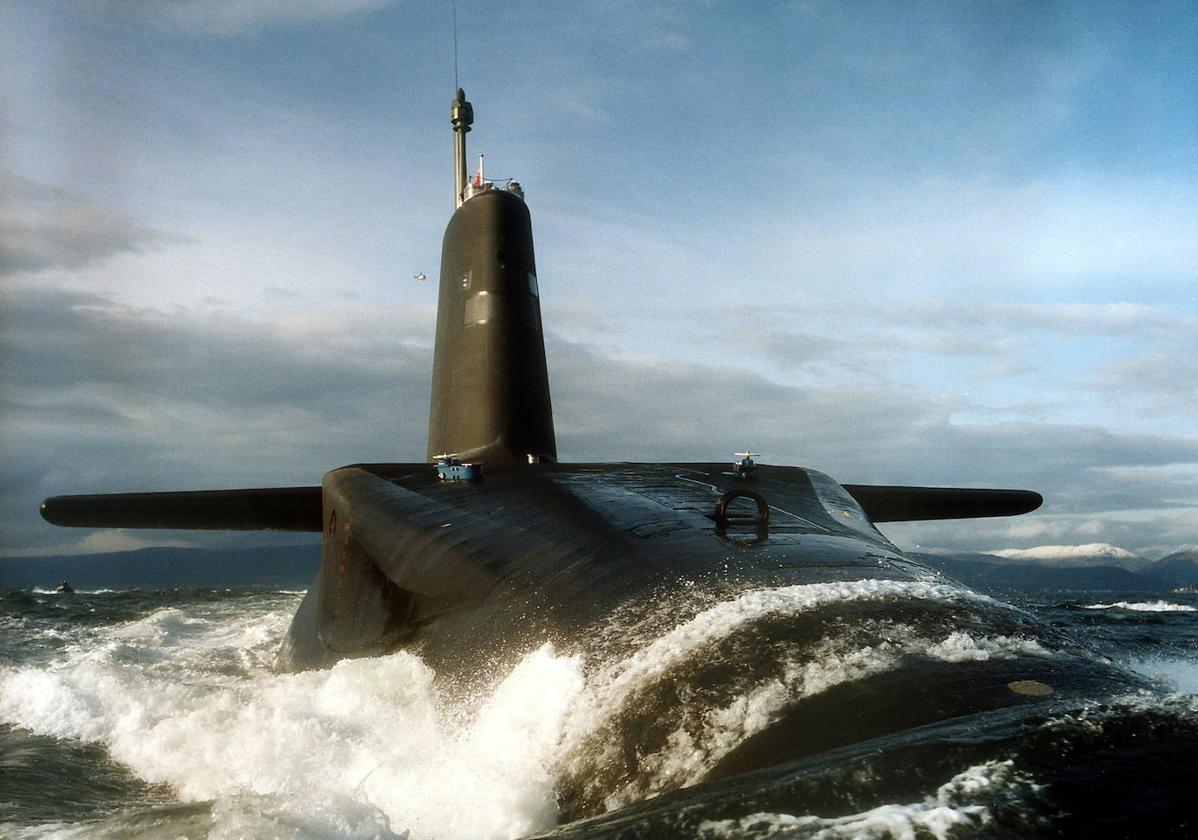 Un submarino nuclear de la clase Vanguard durante unos ejercicios en la base naval de Clyde, en Escocia