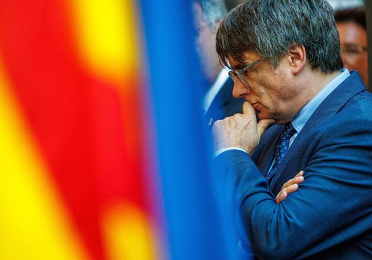 El expresidente de la Generalitat Carles Puigdemont, candidato a las elecciones autonómicas de mayo en Cataluña.