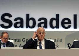 El presidente del Banco Sabadell, Josep Oliu, en la junta de accionistas de 2023.