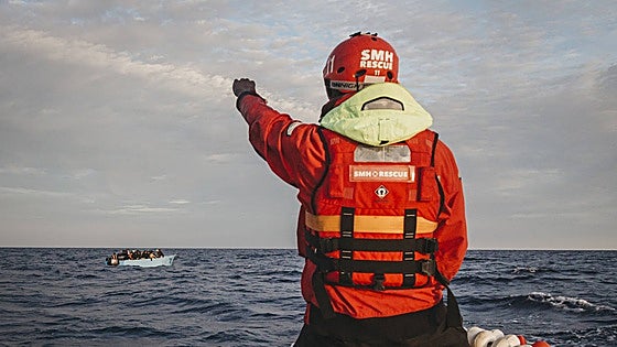 Salvar vidas en el Mediterráneo por 2.000 euros diarios