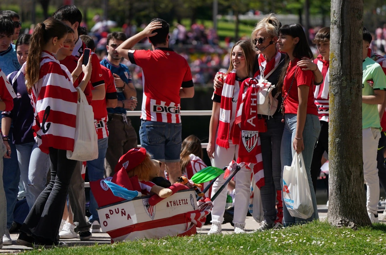 Las imágenes de la fiesta de la gabarra en Bilbao