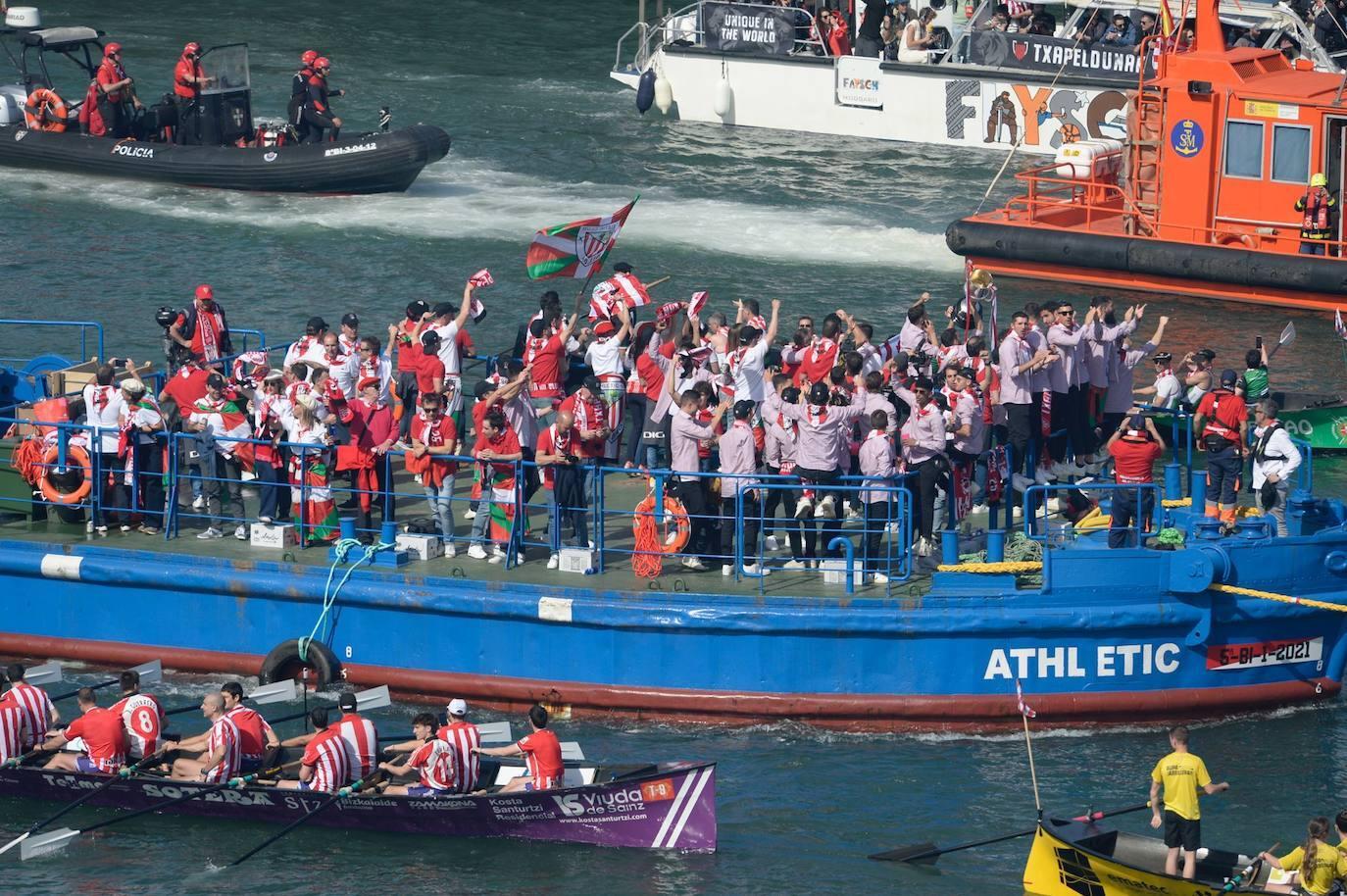 Las imágenes de la fiesta de la gabarra en Bilbao