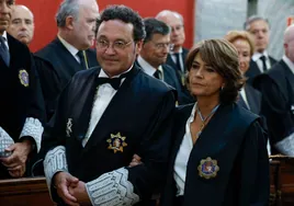 Álvaro García Ortiz y Dolores Delgado en la toma de posesión del primero como fiscal general del Estado.