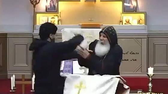 Apuñalan a un sacerdote y a varios fieles durante una misa en Sidney
