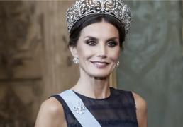 Letizia se viste de gala: estos los cinco vestidos de reina más impresionantes que ha llevado