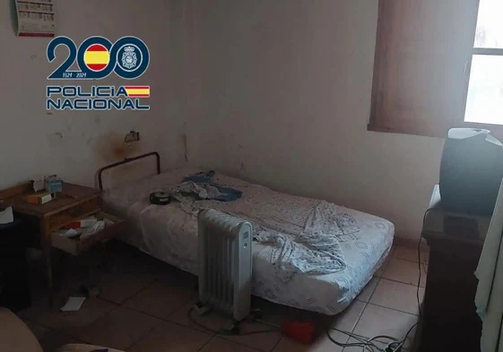 Rescatan a una niña de 8 años desnutrida y escondida por su padre en una casa deshabitada en Valencia