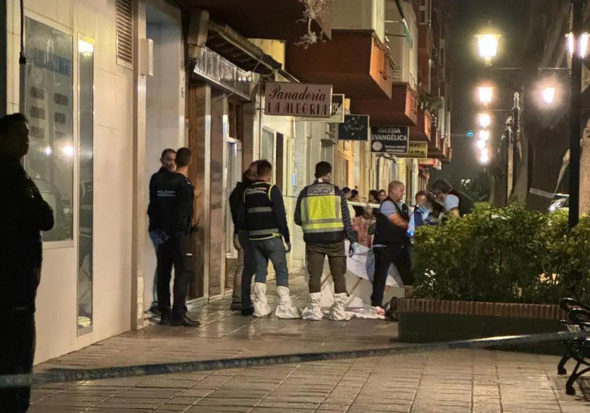 Agentes de policía en el lugar de los hechos