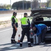 La Policía Municipal de Madrid encuentra 120.000 euros dentro de un coche mal estacionado