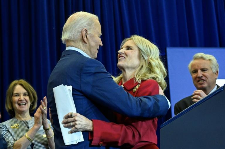 Kerry Kennedy se ha convertido en uno de los firmes apoyos de la carrera electoral de Biden.