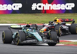 El Aston Martin de Alonso, durante la carrera.