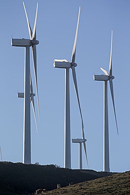 Petrodólares por molinos: por qué los países del Golfo quieren la energía de España