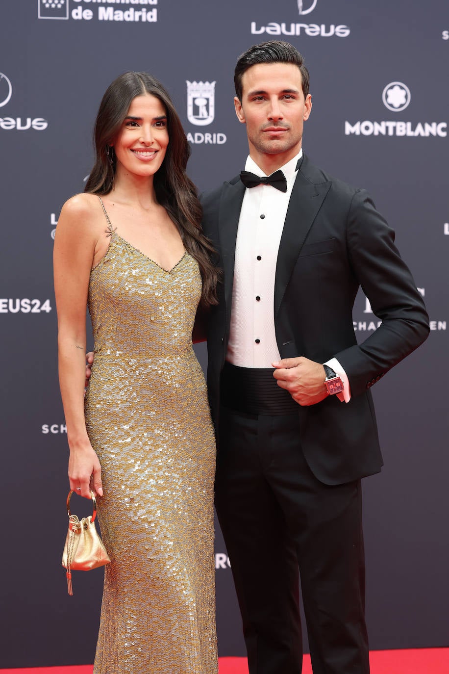 La modelo y actriz Lidia Torrent y el exfutbolista Jaime Astrain, a su llegada a la gala de entrega de los Premios Laureus este lunes en el Palacio Cibeles de Madrid.