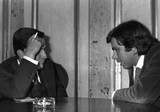 Adolfo Suárez y Felipe González, en el Congreso en 1977.